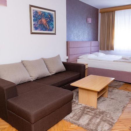 Bosanski Novi Motel New Sanatron מראה חיצוני תמונה