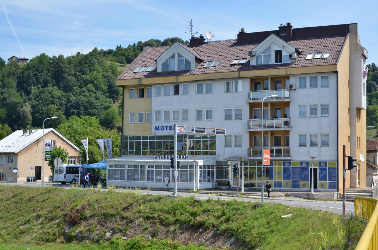 Bosanski Novi Motel New Sanatron מראה חיצוני תמונה
