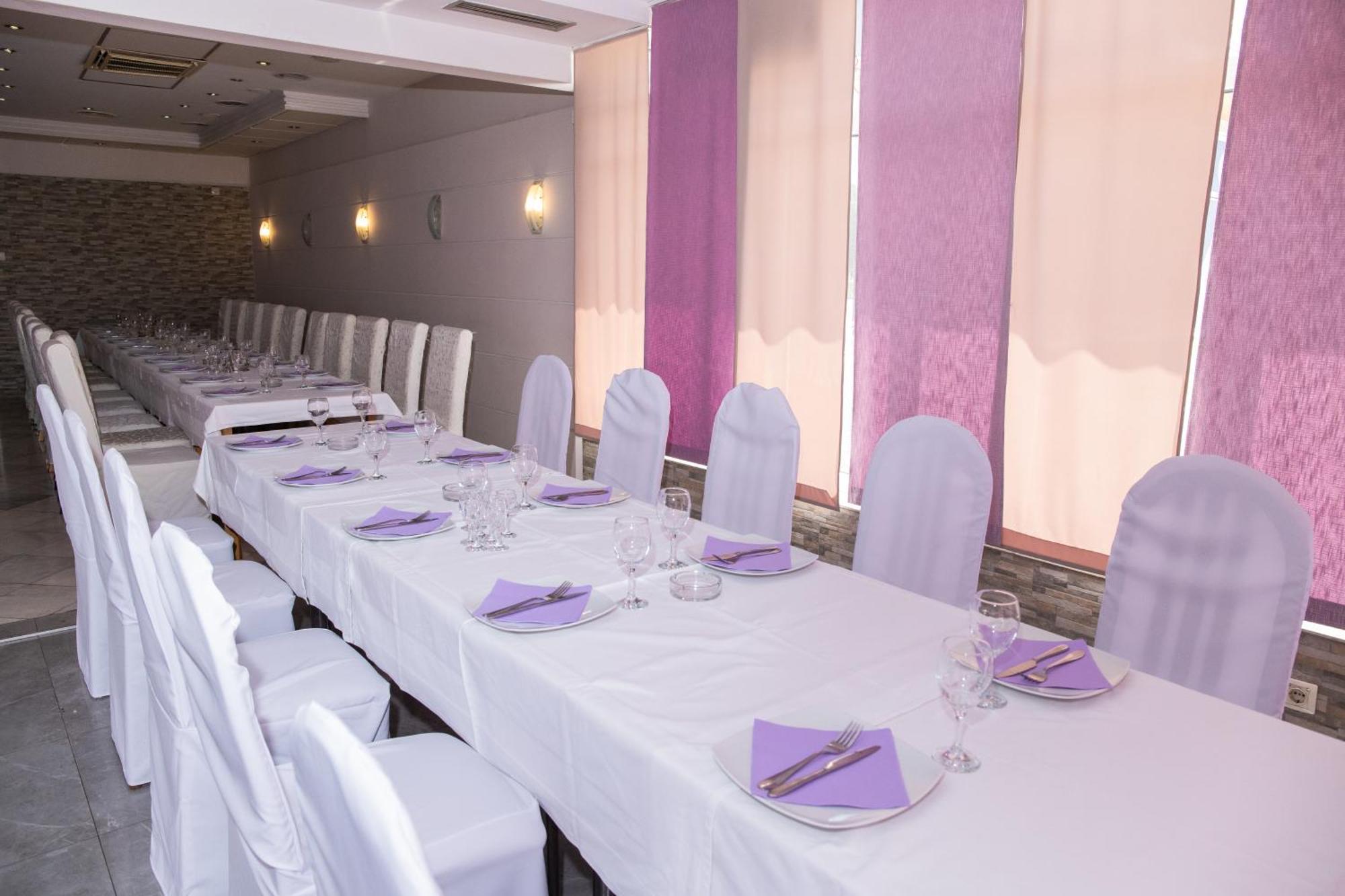 Bosanski Novi Motel New Sanatron מראה חיצוני תמונה