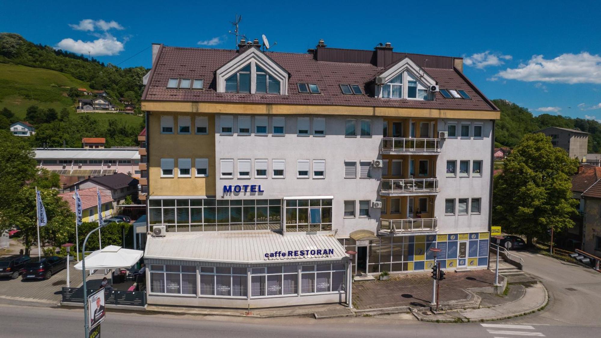 Bosanski Novi Motel New Sanatron מראה חיצוני תמונה
