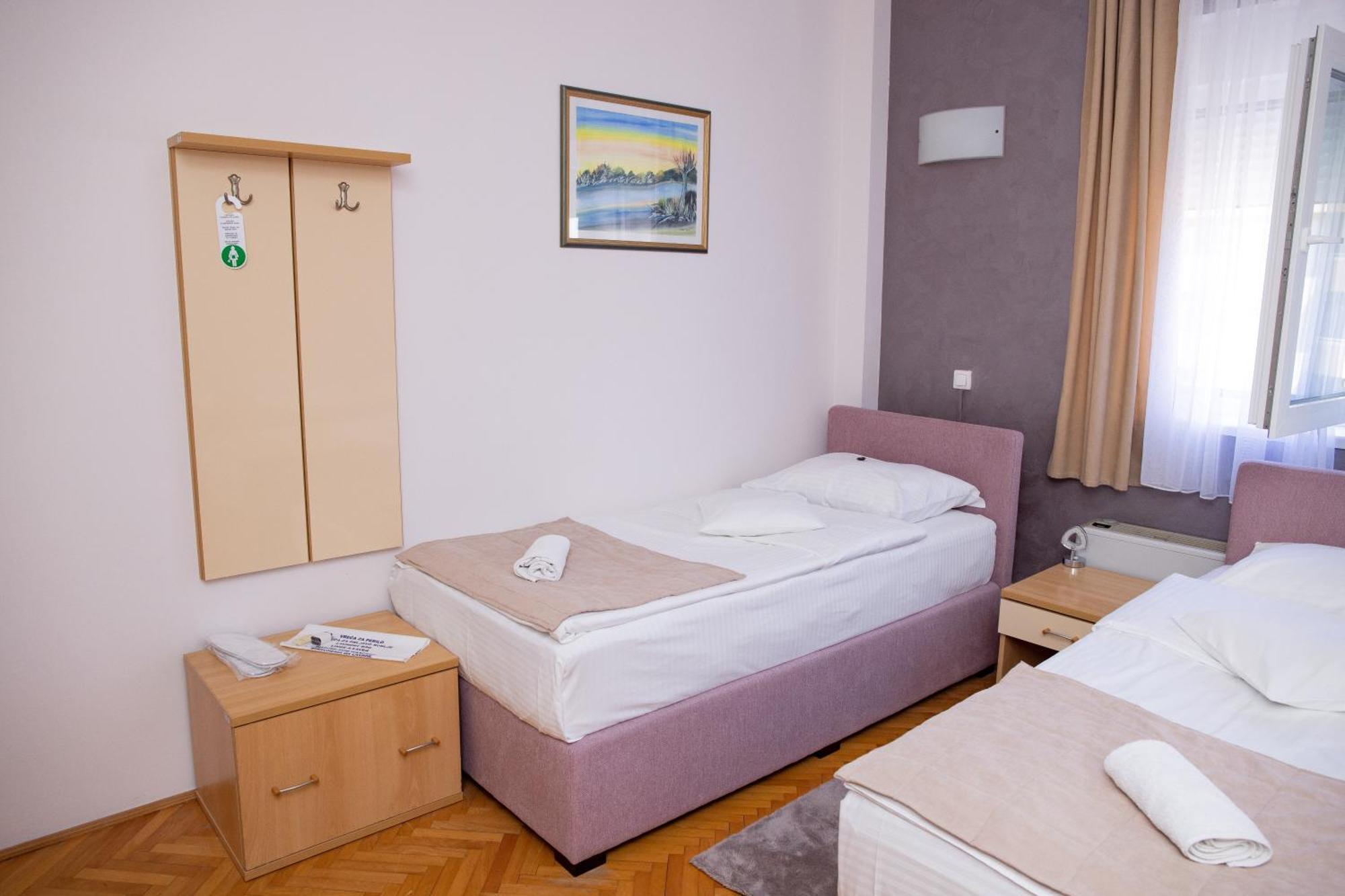 Bosanski Novi Motel New Sanatron מראה חיצוני תמונה