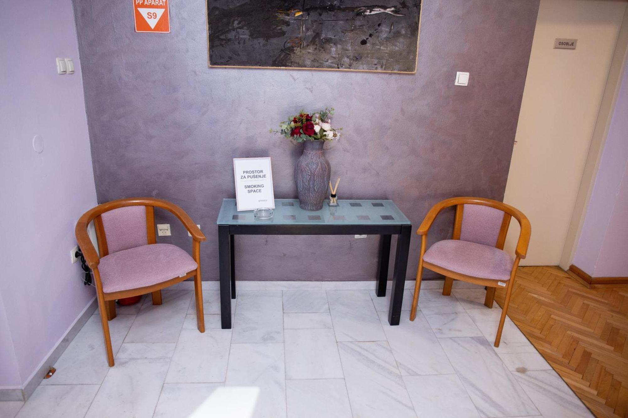 Bosanski Novi Motel New Sanatron מראה חיצוני תמונה