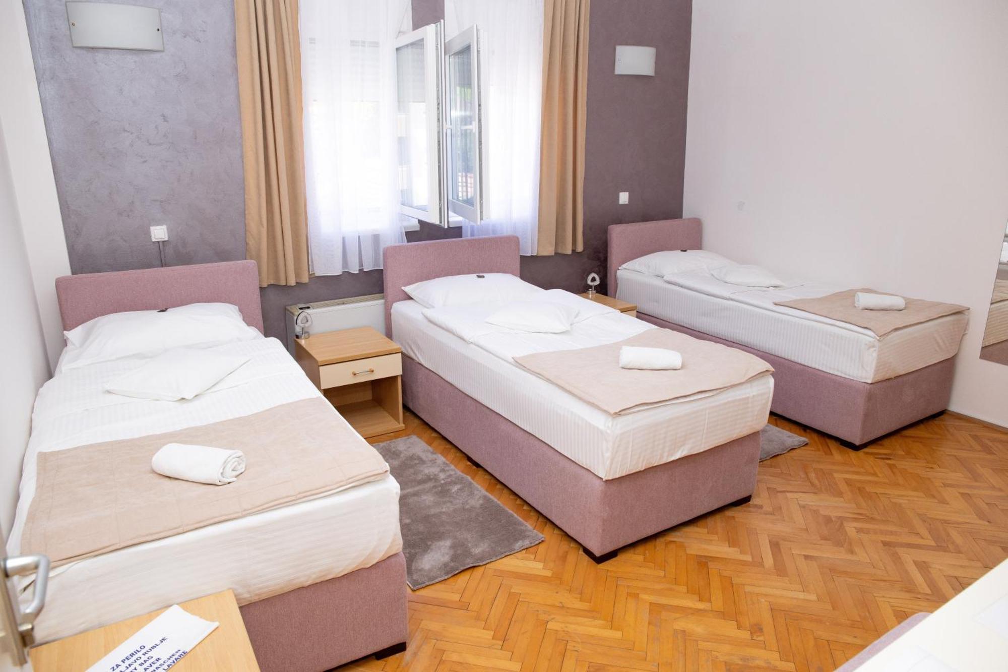 Bosanski Novi Motel New Sanatron מראה חיצוני תמונה