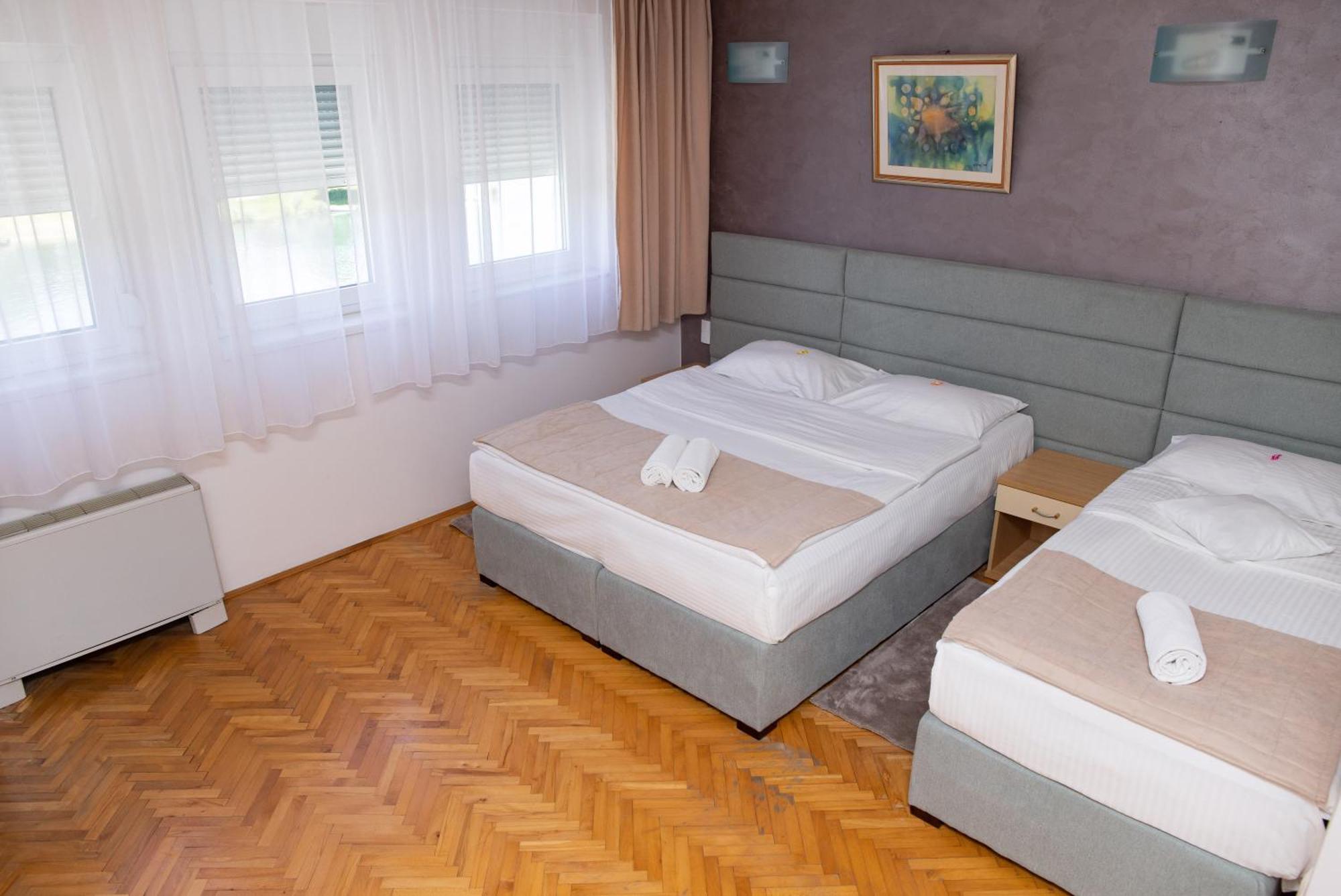 Bosanski Novi Motel New Sanatron מראה חיצוני תמונה