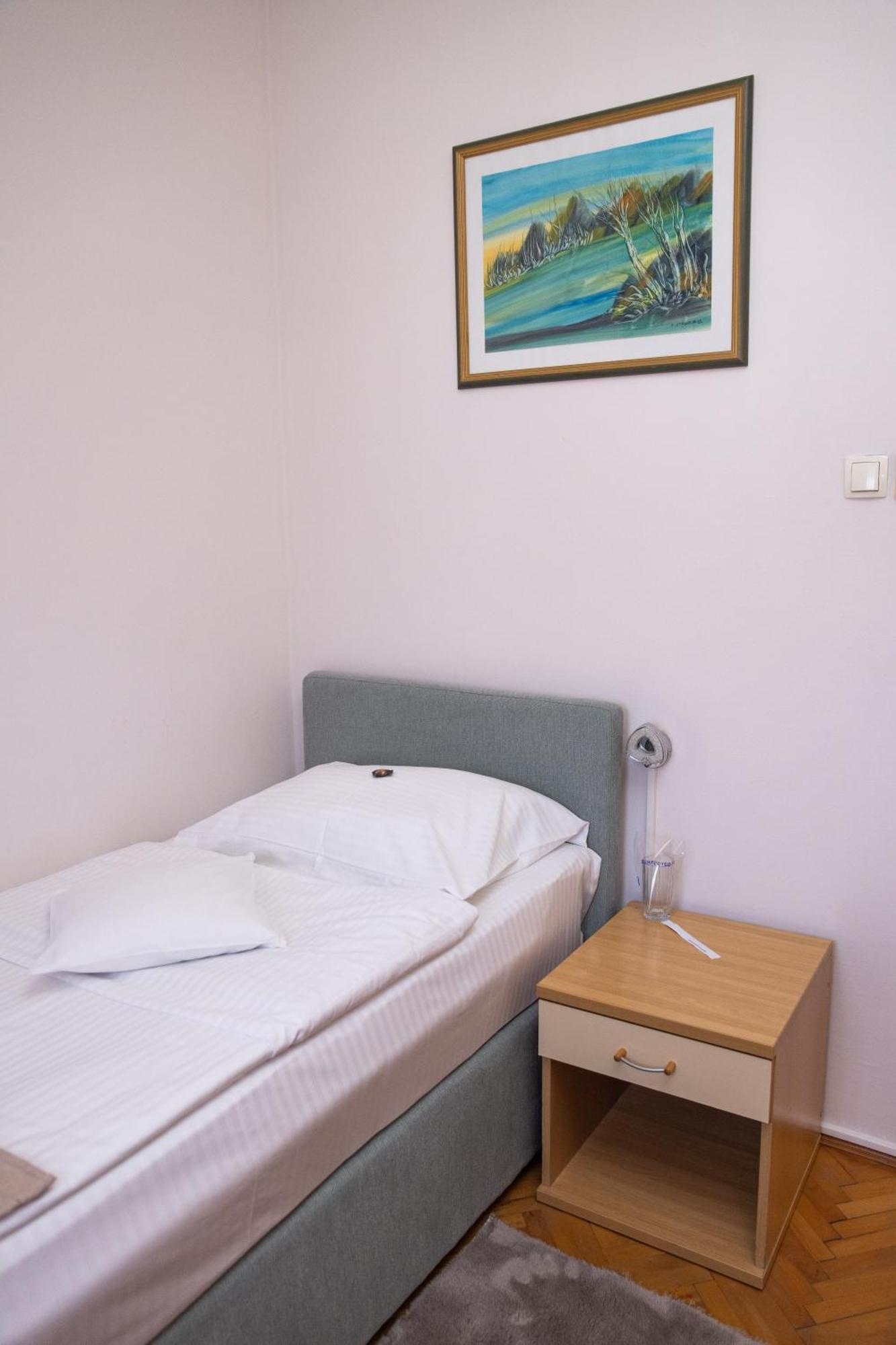 Bosanski Novi Motel New Sanatron מראה חיצוני תמונה