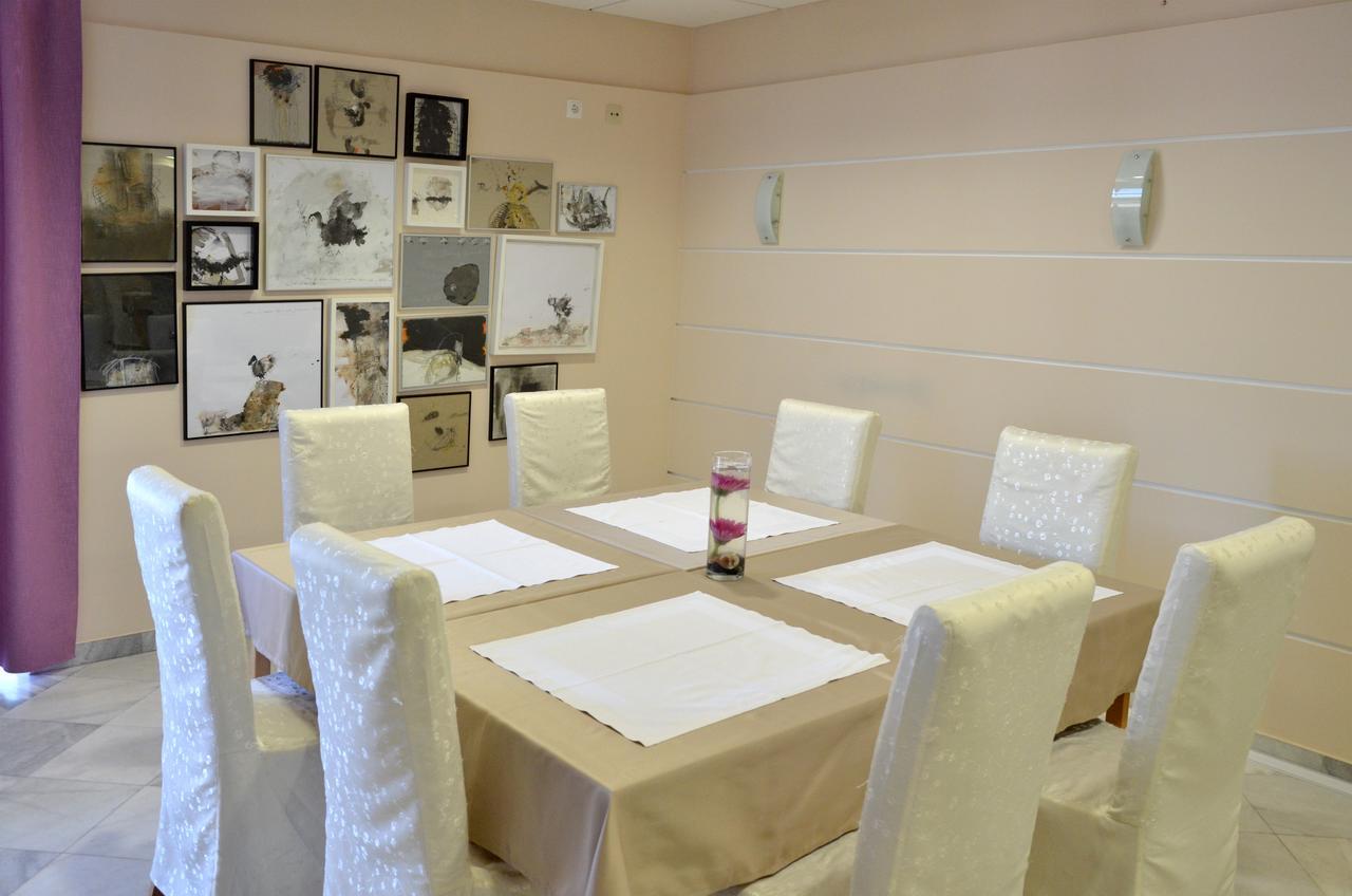 Bosanski Novi Motel New Sanatron מראה חיצוני תמונה