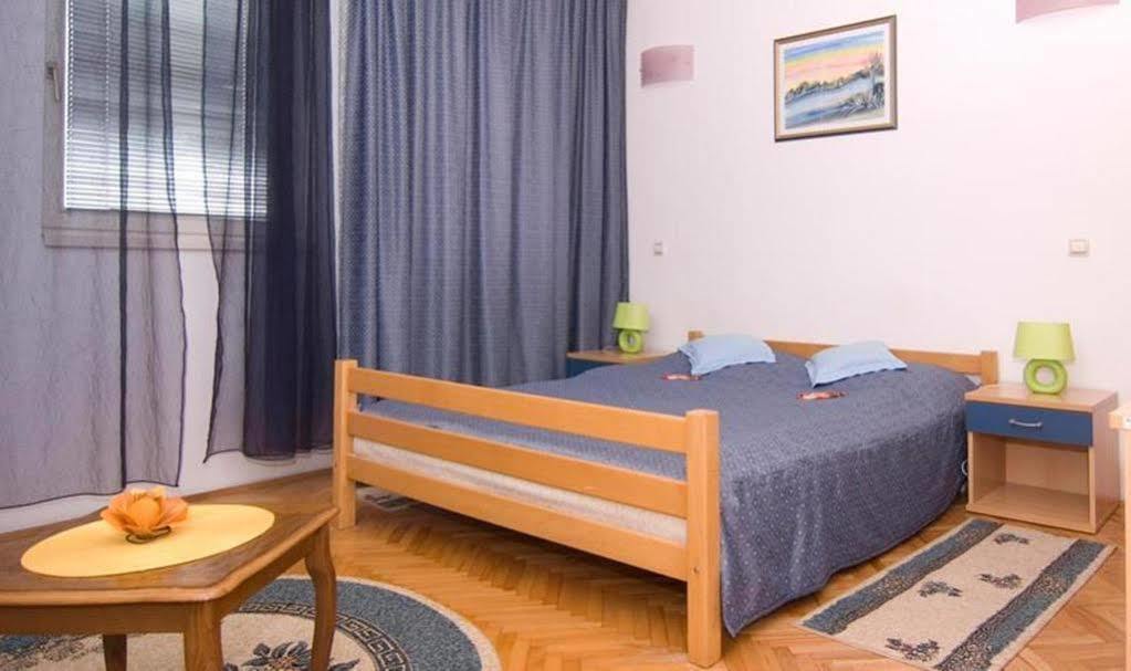 Bosanski Novi Motel New Sanatron מראה חיצוני תמונה